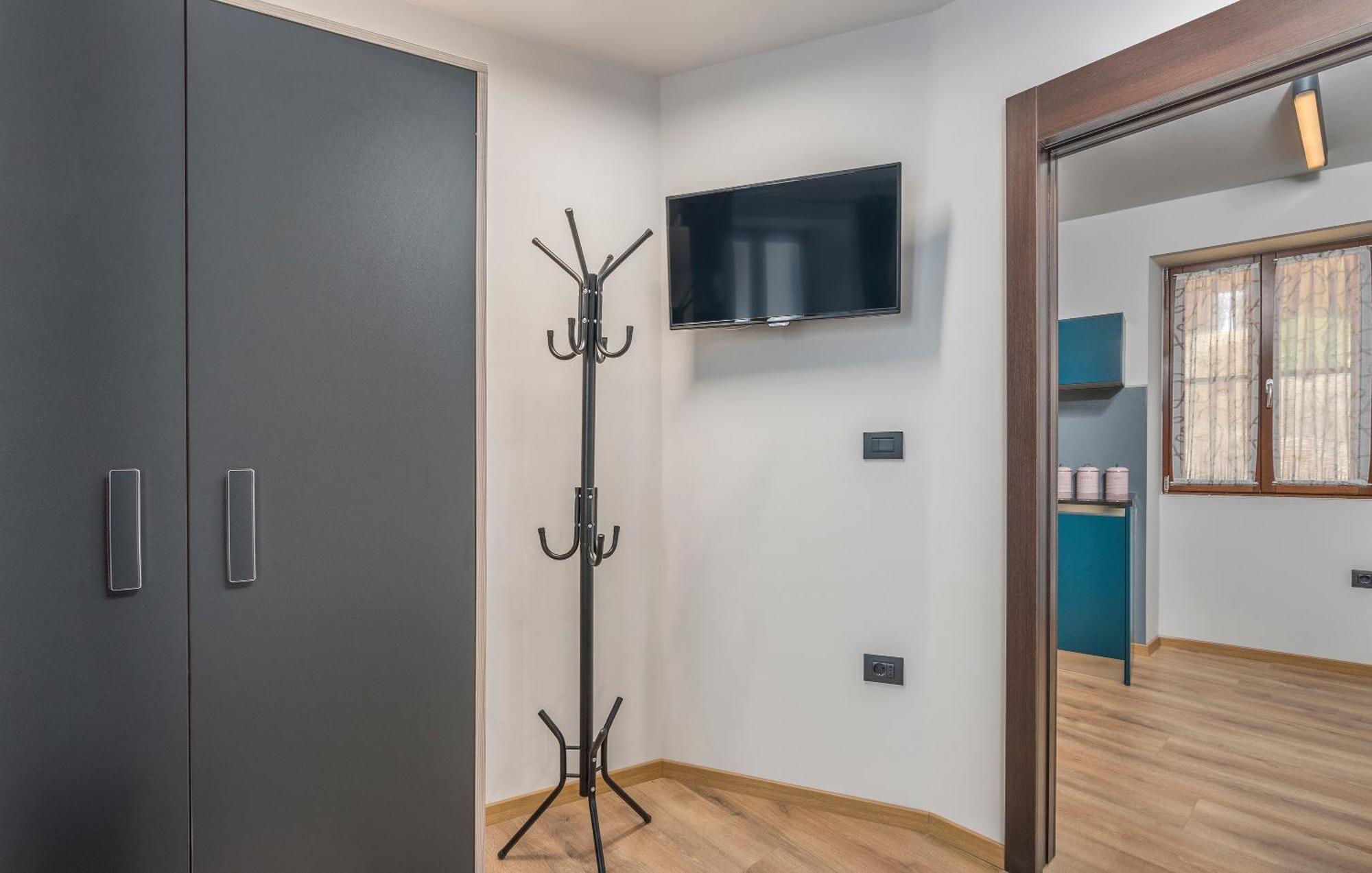 Heritage De Amicis Apartment Ровінь Екстер'єр фото